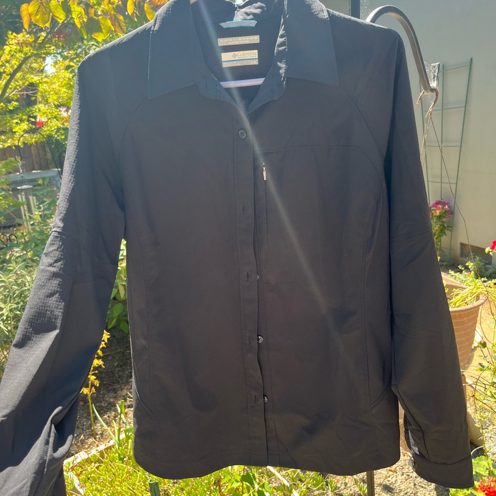 Columbia Women’s Dark black Casual Button Down Shirt